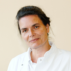 Oberärztin Dr. med. Dana Weber