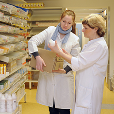 Apotheke Ausbildung Einsortieren Arznei 235x235